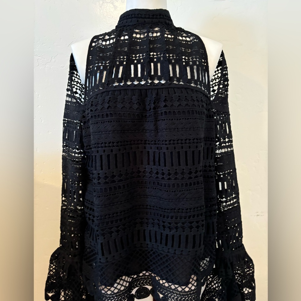 FINAL! MINISTRY OF STYLE BLACK TATTED LACE COLD SHOULDER LONG SLEEVE SHIRT
